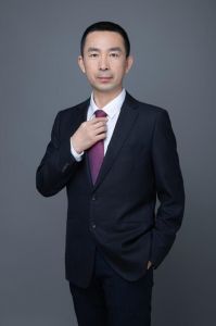 吳強律師