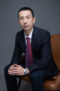 吳強律師
