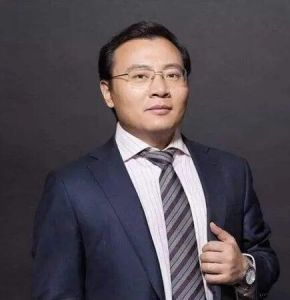 任澤平