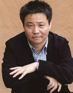 余華