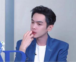 張若昀