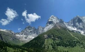 四姑娘山