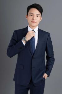 丞飛
