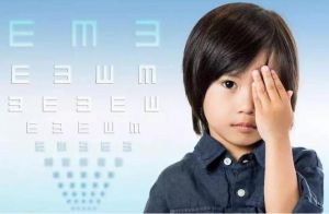 裸眼視力