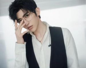 蔡徐坤