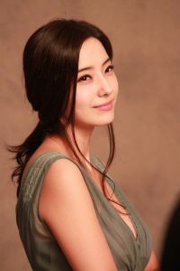 韓彩英