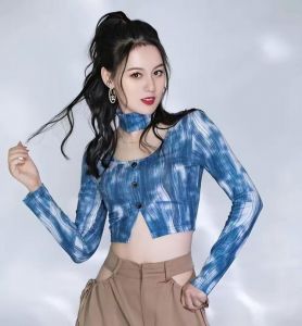唐藝